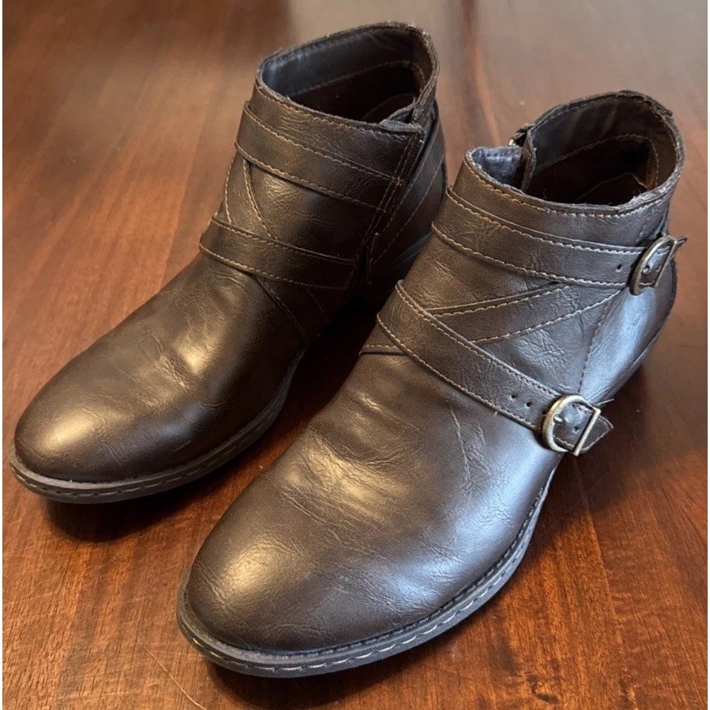 b.o.c Born Concept Ankle Boots Women's 9M Brown Buckle Strap Zip Comfort Booties